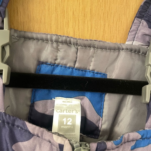 Carter’s Camo Colored Snowsuit.  Sz. 12 Months - Picture 3 of 5